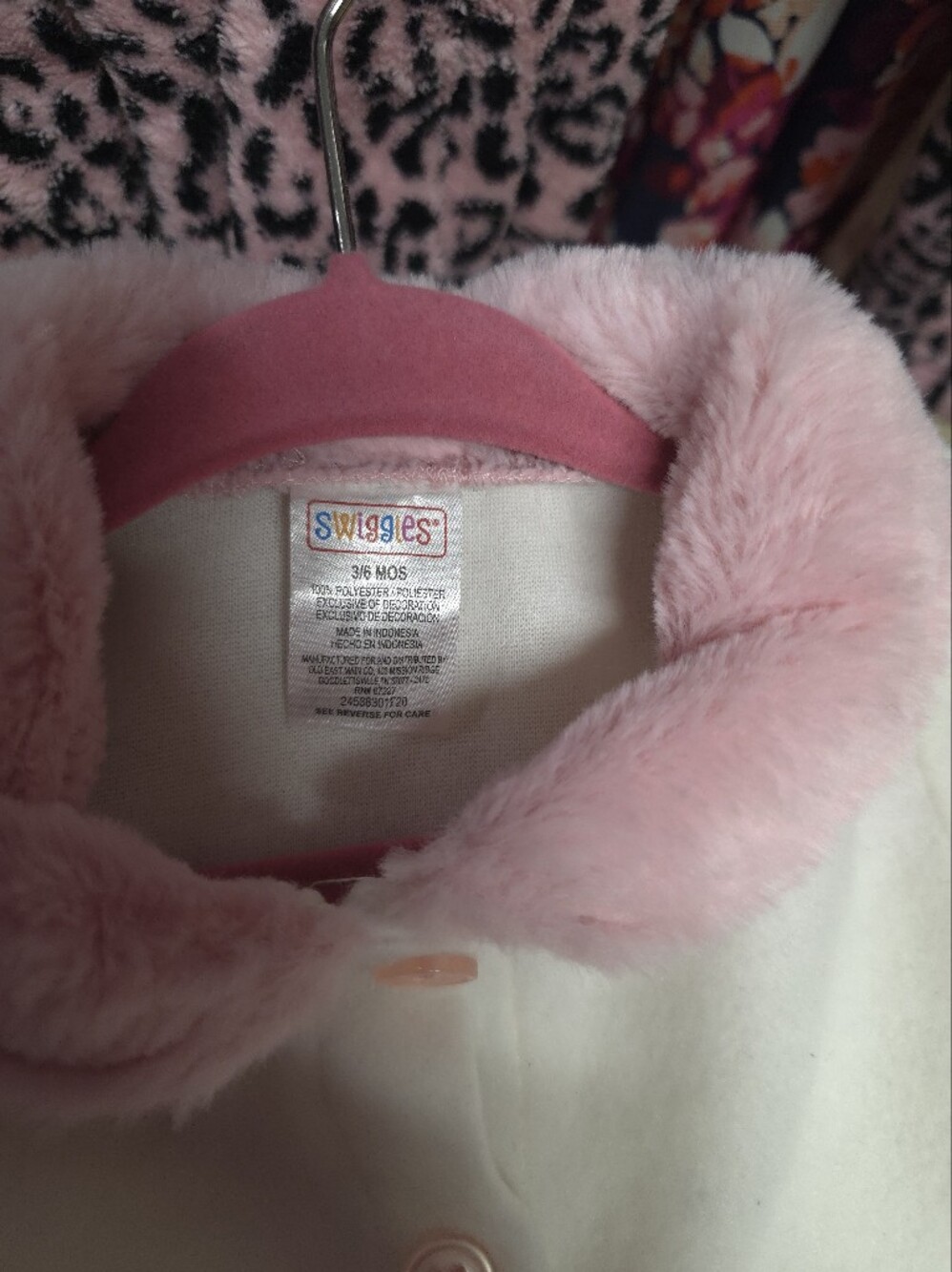 Pink Ruffle 2piece, Cardigans - Pink & Cream fox jacket - Picture 2 of 6